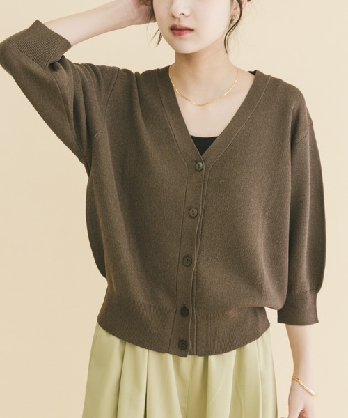 ITEMS URBANRESEARCH（アイテムズ アーバンリサーチ）の「Vネックハーフスリーブニットカーディガン（カーディガン/ボレロ・レディース・シルバー/ブラウン/イエロー系その他・FREE）」の2枚目の写真
