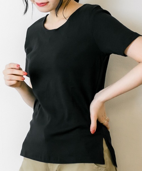 RCD(アールシーディー)の「UネックコンパクトコットンTシャツ(Tシャツ/カットソー・レディース・グレイッシュベージュ/ブラック/オフホワイト/カーキ・LL/L/M)」の2枚目の写真