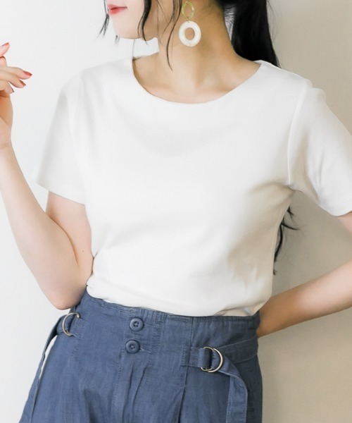 RCD(アールシーディー)の「UネックコンパクトコットンTシャツ(Tシャツ/カットソー・レディース・グレイッシュベージュ/ブラック/オフホワイト/カーキ・LL/L/M)」の10枚目の写真