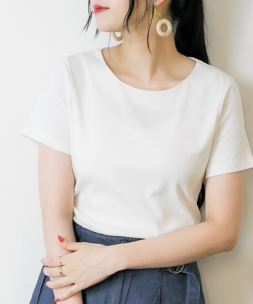 RCD(アールシーディー)の「UネックコンパクトコットンTシャツ(Tシャツ/カットソー・レディース・グレイッシュベージュ/ブラック/オフホワイト/カーキ・LL/L/M)」の11枚目の写真