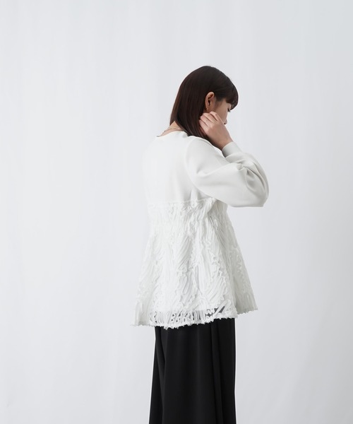 LUCA/LADY LUCK LUCA(ルカ/レディラックルカ)の「LC/LLL テープ刺繍レイヤード風プルオーバー(Tシャツ/カットソー・レディース・ブラック/オフホワイト・FREE)」の3枚目の写真