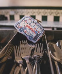 Cath Kidston（キャスキッドソン）の「クリップ オン パース Queenies London（コインケース）」