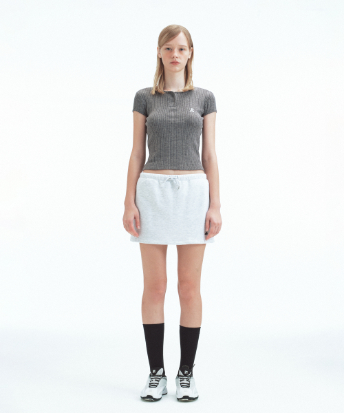 Rest&Recreation（レストアンドレクリエーション）の「BUTTON-UP CAP SLEEVE TOP - GREY（Tシャツ/カットソー・レディース・その他・ONE）」の3枚目の写真