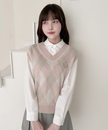 F i.n.t | エンブレム刺繍アーガイルニットベスト/fint フィント(ベスト)