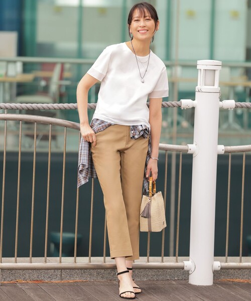 J.PRESS(ジェイプレス)の「【WEB限定カラーあり】TCシャンブレーサテンST テーパード パンツ(その他パンツ・レディース・ダルブルー系/ベージュ系/ブルー系/黄土色系/ブラウン系/ダークブラウン系・T13/T17/T15)」の18枚目の写真