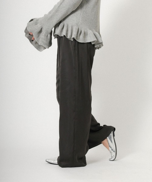 Floran（フローラン）の「ヴィンテージサテンライクパンツ（スラックス・レディース・カーキ/チャコールグレー・FREE）」の15枚目の写真