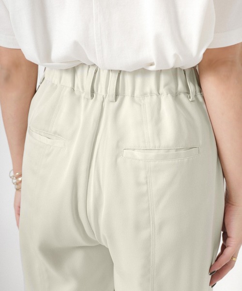 Floran（フローラン）の「ヴィンテージサテンライクパンツ（スラックス・レディース・カーキ/チャコールグレー・FREE）」の4枚目の写真