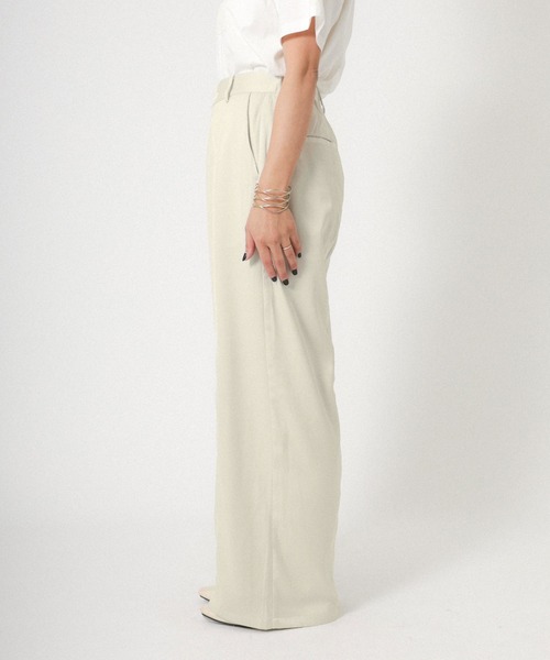 Floran（フローラン）の「ヴィンテージサテンライクパンツ（スラックス・レディース・カーキ/チャコールグレー・FREE）」の7枚目の写真