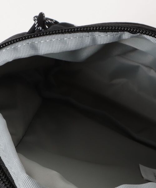 CHUMS（チャムス）の「【CHUMS/チャムス】 Easy-Go Shoulder Bag（ショルダーバッグ・レディース・ブラック・FREE）」の11枚目の写真