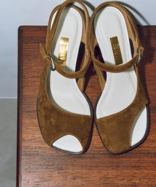 GRISE（グリーズ）の「GRISE6cmレザーアシメオープントゥサンダル（サンダル・レディース・ブラウン/ブラック・LARGE/MEDIUM）」の2枚目の写真