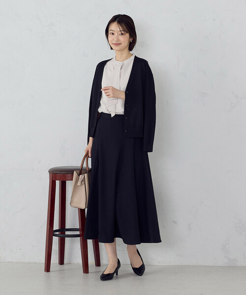 COMME CA ISM(コムサイズム)の「ボウタイ風 半袖ブラウス(シャツ/ブラウス・レディース・ネイビー/グレイッシュベージュ/ホワイト・LARGE/MEDIUM)」の13枚目の写真