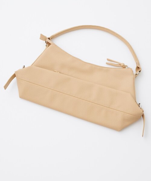 DISCOAT(ディスコート)の「サイドベルトホーボーバッグ(ハンドバッグ・レディース・キャメル/ベージュ/ブラック・FREE)」の18枚目の写真