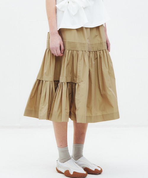 LE CIEL BLEU（ルシェルブルー）の「タフタギャザーミディスカート / Taffeta Gathered Midi Skirt（スカート・レディース・ネイビー/ベージュ・36/34）」の7枚目の写真