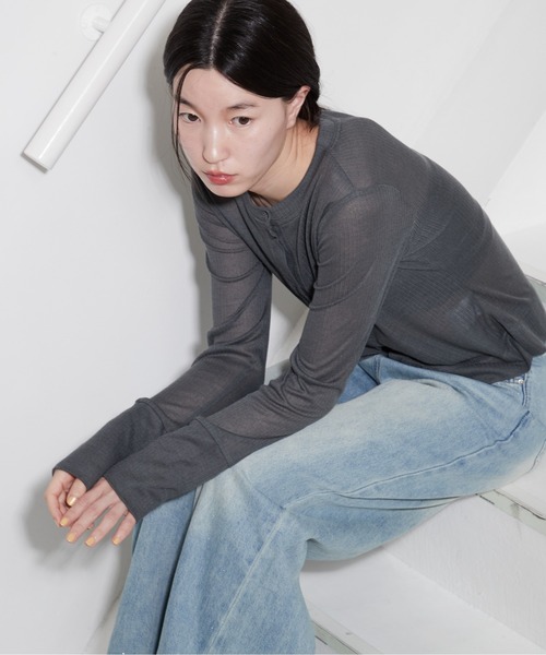 OFROOM（オフルーム）の「Sheer Rib Skin Cardigan｜シアーリブスキンカーディガン（カーディガン/ボレロ・レディース・ブラウン/チャコール/ブラック/ホワイト/イエロー・FREE）」の12枚目の写真