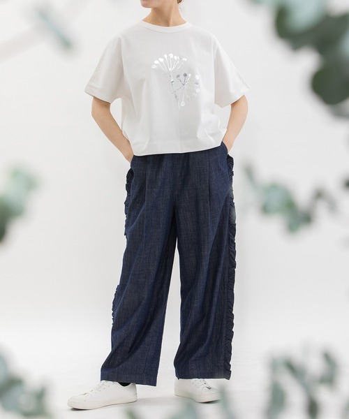 nop de nod(ノップドゥノッド)の「Cloche USコットンkukkaプリントTシャツ(Tシャツ/カットソー・レディース・オフホワイト/シルバー/ブラック・3)」の4枚目の写真