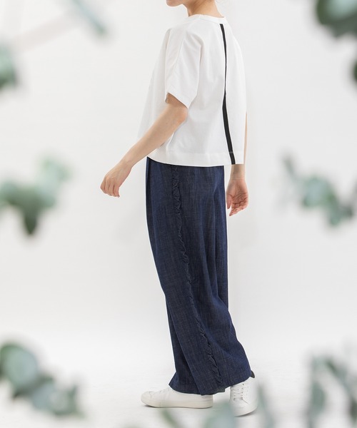 nop de nod(ノップドゥノッド)の「Cloche USコットンkukkaプリントTシャツ(Tシャツ/カットソー・レディース・オフホワイト/シルバー/ブラック・3)」の5枚目の写真