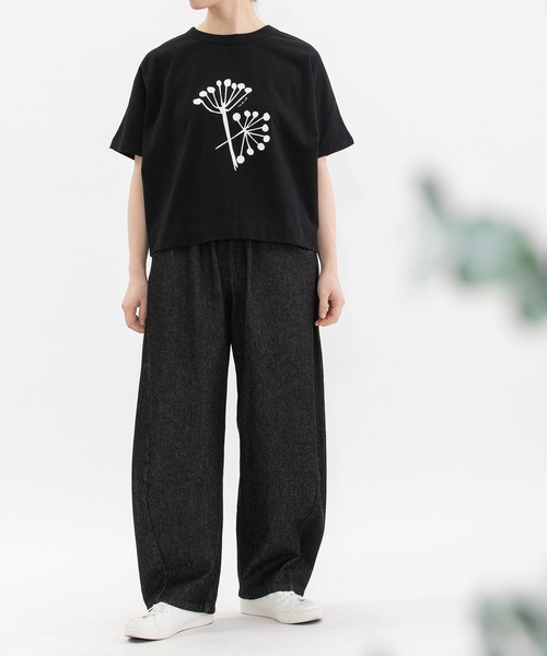 nop de nod(ノップドゥノッド)の「Cloche USコットンkukkaプリントTシャツ(Tシャツ/カットソー・レディース・オフホワイト/シルバー/ブラック・3)」の19枚目の写真