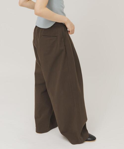 KBF（ケイビーエフ）の「タックデザインツイルパンツ（その他パンツ・レディース・ブラック/アイボリー/ブラウン・ONE）」の22枚目の写真