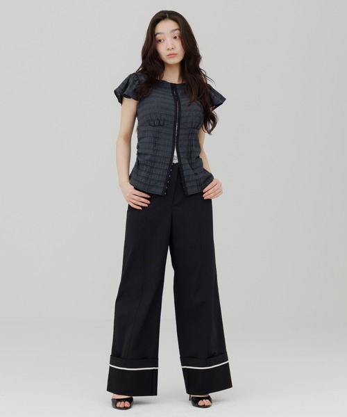 SENEE(セニー)の「waist design wide chino pants(ウエストデザインワイドチノパンツ)(チノパンツ・レディース・ベージュ/ブラック・MEDIUM/SMALL)」の10枚目の写真