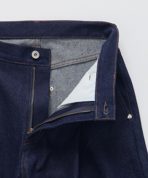 NOCTO ARCHIVE(ノクトアーカイブ)の「NOCTO ARCHIVE/ノクト アーカイブ Rigid One-tuck Wide Denim(デニムパンツ・メンズ・ブラック系その他/ネイビー・MEDIUM/LARGE)」の5枚目の写真