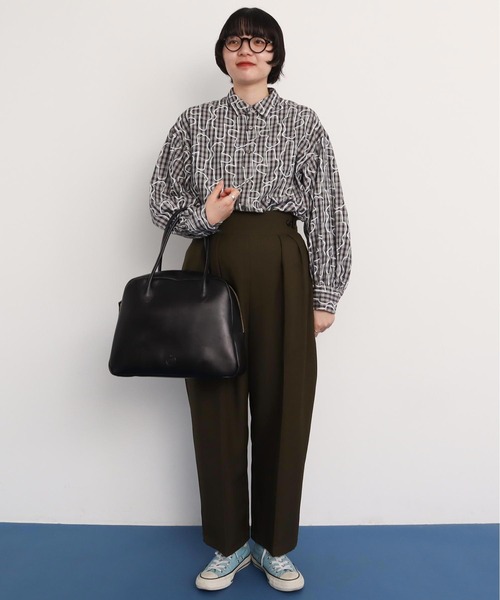 I am I in fact...(アイアムアイインファクト)の「_MOSS BOSTON BAG <Large>(ボストンバッグ・レディース・ブラック・FREE)」の5枚目の写真