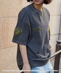 MLB（メジャーリーグベースボール）の「MLB メジャーリーグベースボール 別注 ワッペン刺繍 ヴィンテージ加工 オーバーサイズ半袖Tシャツ（Tシャツ/カットソー）」