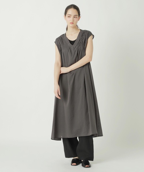 ZUCCa(ズッカ)の「COTTON LAWN / S(ワンピース・レディース・ダークグレー/ホワイト/ライトグリーン・M size)」の12枚目の写真