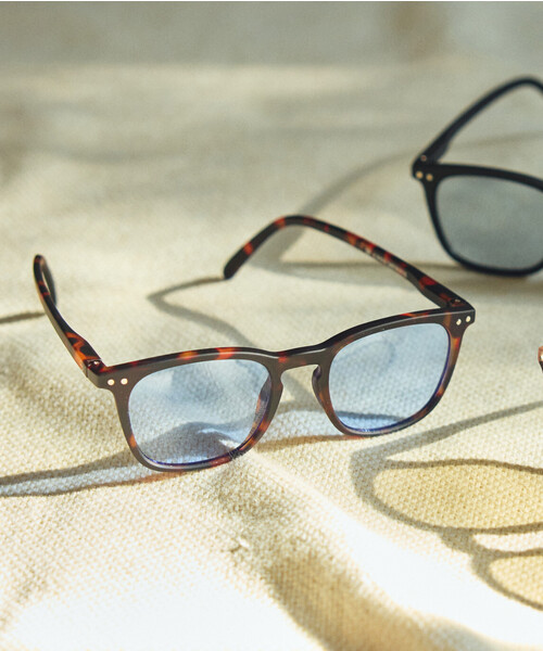 IZIPIZI(イジピジ)の「IZIPIZI/イジピジ SUN LIGHT COLOR #E ファッション用グラス(サングラス・レディース・チャコールグレー/ブラウン/ブラウン系その他/ブラック/ベージュ・ONE SIZE)」の4枚目の写真