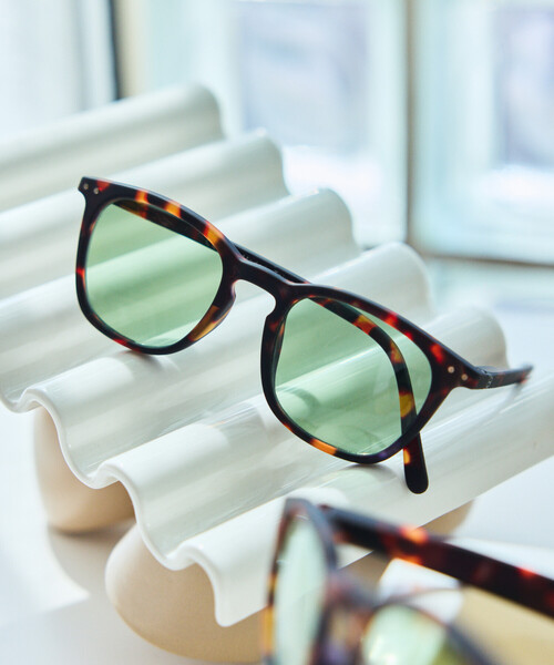IZIPIZI(イジピジ)の「IZIPIZI/イジピジ SUN LIGHT COLOR #E ファッション用グラス(サングラス・レディース・チャコールグレー/ブラウン/ブラウン系その他/ブラック/ベージュ・ONE SIZE)」の3枚目の写真