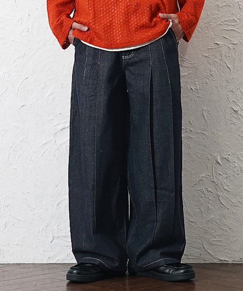 MinoriTY（マイノリティ）の「【MinoriTY】タックドレープカーブシルエットデニム メンズ カーブデニムパンツ ジーンズ ジーパン ワイドパンツ 春服（デニムパンツ・メンズ・インディゴブルー・L/M/XL）」の2枚目の写真