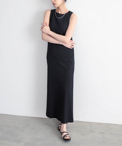 for/c(フォーシー)の「カップ付きアメスリワンピース【サスティナブル】(ワンピース・レディース・ブラック/チャコール・M/L)」の17枚目の写真