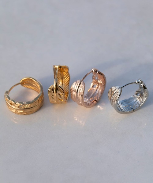 IRIEBEACH(アイリービーチ)の「feather hoop pierce/【ハワイアンジュエリー】【サージカルステンレス】【金属アレルギー対応】【IRIEBEACH / アイリービーチ】つけっぱなしOK(ピアス(片耳用)・レディース・ゴールド/ピンク/シルバー・FREE)」の6枚目の写真