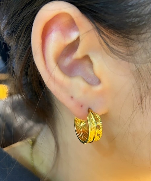 IRIEBEACH(アイリービーチ)の「feather hoop pierce/【ハワイアンジュエリー】【サージカルステンレス】【金属アレルギー対応】【IRIEBEACH / アイリービーチ】つけっぱなしOK(ピアス(片耳用)・レディース・ゴールド/ピンク/シルバー・FREE)」の8枚目の写真