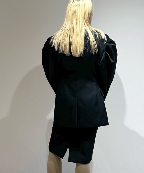 HOLIDAY(ホリデイ)の「WOOL TWILL SHAPED PUFF JACKET ウールツイルシェイプドパフジャケット(テーラードジャケット・レディース・ブラック/カーキ・ONE SIZE)」の17枚目の写真