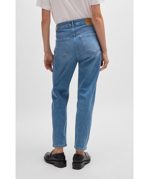 BOSS(ボス)の「ハイウエスト クロップドジーンズ ブルー コンフォートストレッチデニム(デニムパンツ・レディース・インディゴブルー・27/25/26/29/28/24)」の2枚目の写真