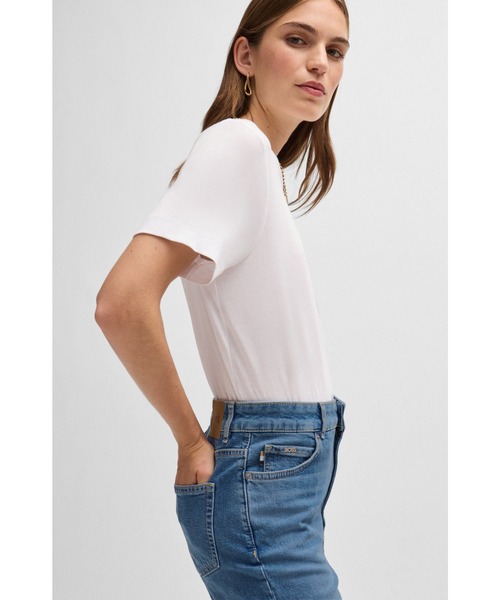 BOSS(ボス)の「ハイウエスト クロップドジーンズ ブルー コンフォートストレッチデニム(デニムパンツ・レディース・インディゴブルー・27/25/26/29/28/24)」の3枚目の写真