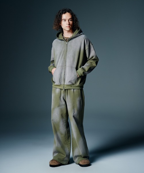 glamb(グラム)の「Distorted Sweat Wide Pants / ディストーテッドスウェットワイドパンツ(その他パンツ・メンズ・ブラック/カーキ・S/M/L)」の9枚目の写真