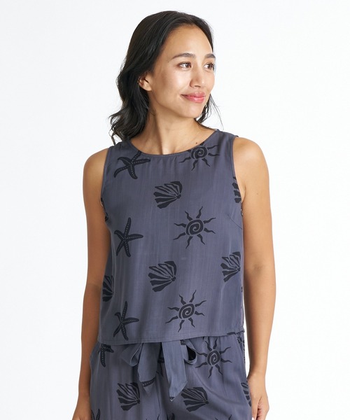 BILLABONG(ビラボン)の「BILLABONG ウィメンズ BEACH LIVIN TANK 半袖シャツ 【2026年夏モデル】(シャツ/ブラウス・レディース・ブラック/ホワイト系その他・MEDIUM)」の1枚目の写真