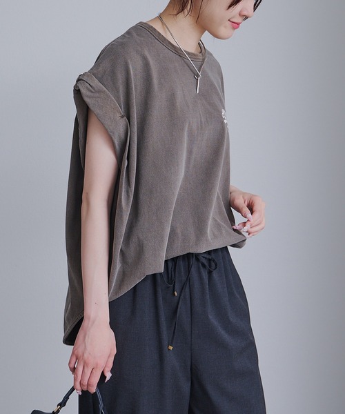 PUAL CE CIN(ピュアルセシン)の「USAコットン ロールスリーブTシャツ(Tシャツ/カットソー・レディース・ブラウン/キャメル/ライトベージュ・FREE)」の19枚目の写真