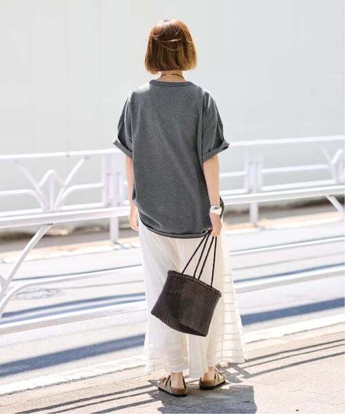 FRAMeWORK(フレームワーク)の「≪一部店舗+WEB限定 / 追加≫オーバーTEE 3(Tシャツ/カットソー・レディース・ホワイト/チャコールグレー/ブルー系その他/ライトグレー・FREE)」の12枚目の写真
