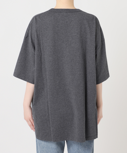 FRAMeWORK(フレームワーク)の「≪一部店舗+WEB限定 / 追加≫オーバーTEE 3(Tシャツ/カットソー・レディース・ホワイト/チャコールグレー/ブルー系その他/ライトグレー・FREE)」の9枚目の写真