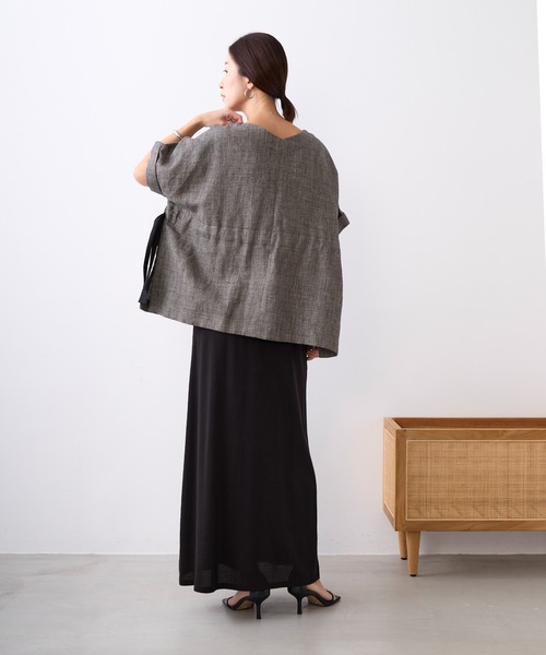 MICA&DEAL（マイカ＆ディール）の「ヘンプポンチョブラウス（シャツ/ブラウス・レディース・ブラック/グレイッシュベージュ・FREE）」の15枚目の写真