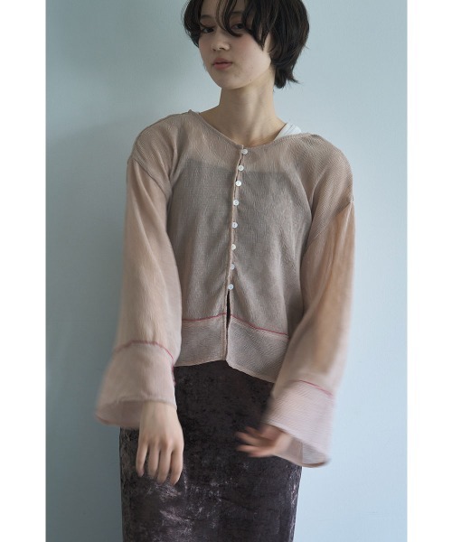 marjour(マージュール)の「SHEER CRINKLE CARDIGAN(カーディガン/ボレロ・レディース・ピンク/ブラック・M)」の7枚目の写真