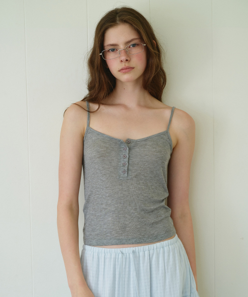 ROLAROLA(ロラロラ)の「BUTTON SLEEVELESS M/GRAY(Tシャツ/カットソー・レディース・ヘザーグレー・SMALL/MEDIUM)」の1枚目の写真