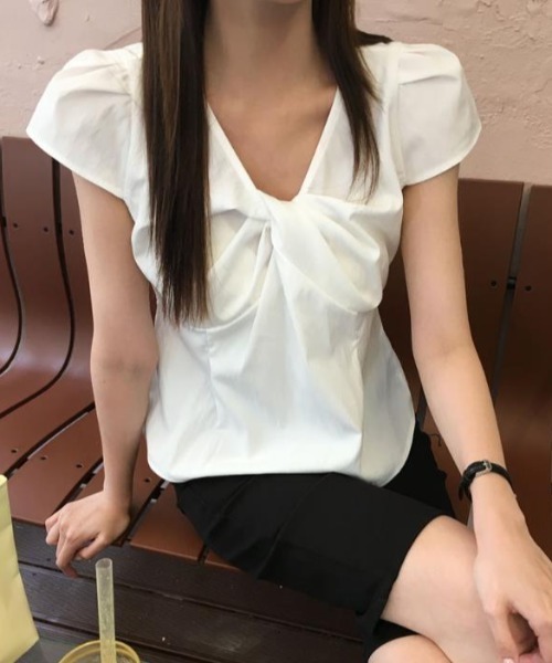 semplice（センプリチェ）の「ブラウス【韓国ファッション】（シャツ/ブラウス・レディース・ブラック/ホワイト・F）」の8枚目の写真