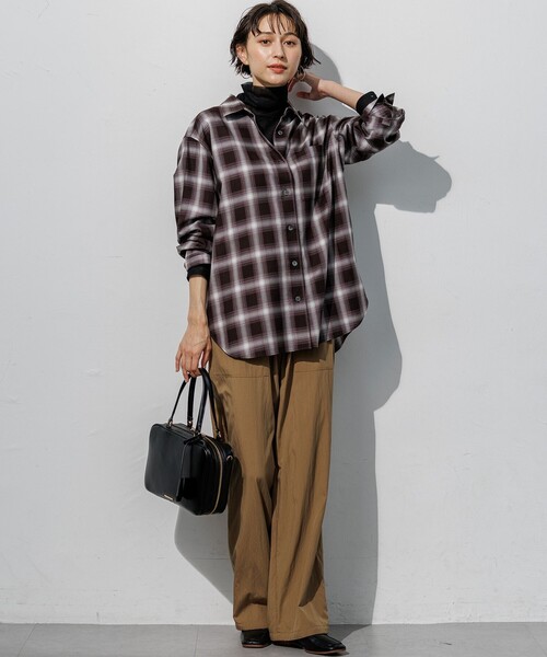 23区（ニジュウサンク）の「コットンミックスチェック シャツ（シャツ/ブラウス・レディース・ダークブラウン系3/ネイビー系3・38）」の9枚目の写真
