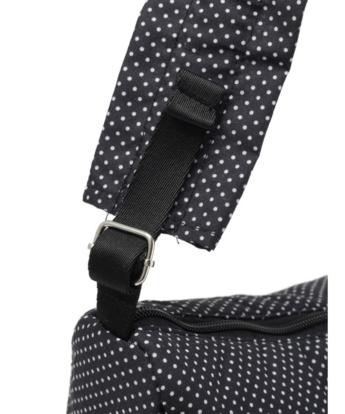 Samansa Mos2(サマンサ モスモス)の「【Cross×Staff】ボトルポケ付/ハーフムーンフリルbag(ハンドバッグ・レディース・チャコールグレー/キャメル/オフホワイト・F)」の13枚目の写真