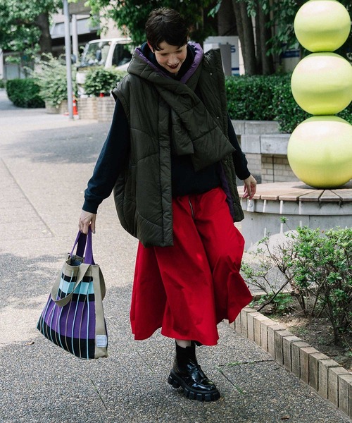 MARECHAL TERRE(マルシャルテル)の「ボリュームタックスカート(スカート・レディース・レッド/カーキ系/ブラック/ダークブルー・MEDIUM)」の15枚目の写真