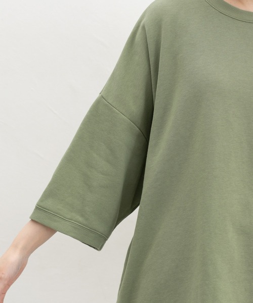 Honeys(ハニーズ)の「7分袖ロゴゆるチュニック(Tシャツ/カットソー・レディース・ライトブラウン/ヘザーチャコール/ブラック/グリーン・F)」の13枚目の写真