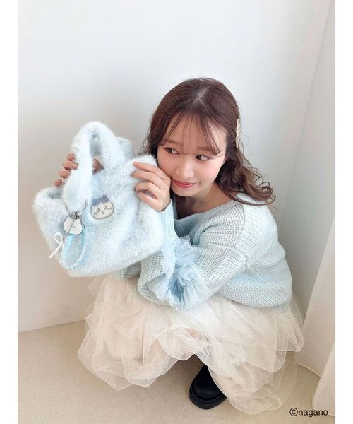 dazzlin(ダズリン)の「【ちいかわ/dazzlin specialcollection】モコモコフリルバッグ(ハンドバッグ・レディース・イエロー/ブルー/オフホワイト・FREE)」の2枚目の写真